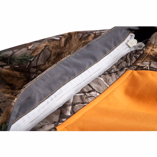 Men&prime; S Waterproof Camouflage Ski Outdoor Winter Warm Winter Snow Coat Hooded Jacket